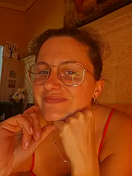 Snapshot of xcrazzycat chatting on March 13, 1:29 pm xcrazzycat online show from March 13, 1:29 pm