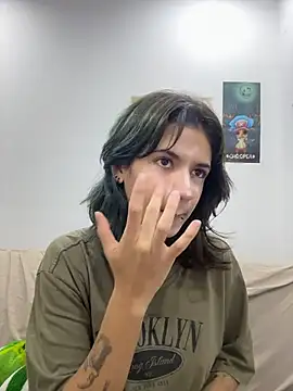 Snapshot of sukulaurens chatting on July 8, 3:00 am sukulaurens online show from July 8, 3:00 am