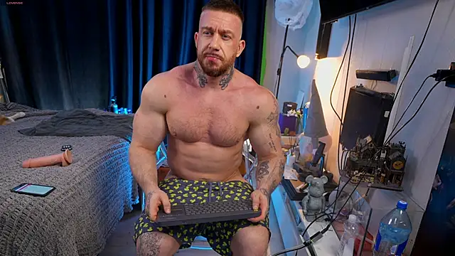 Snapshot of 69littlebig69 chatting on February 22, 8:53 pm 69littlebig69 online show from February 22, 8:53 pm