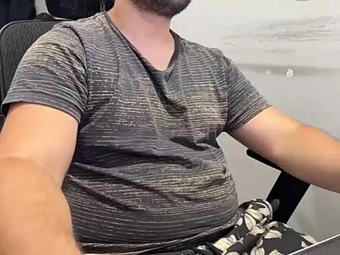 Snapshot of CasalManeiro25 chatting on October 6, 1:08 pm CasalManeiro25 online show from October 6, 1:08 pm