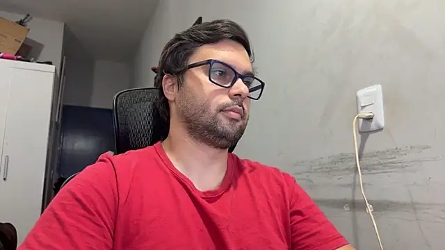 Snapshot of CasalManeiro25 chatting on October 22, 11:43 am CasalManeiro25 online show from October 22, 11:43 am