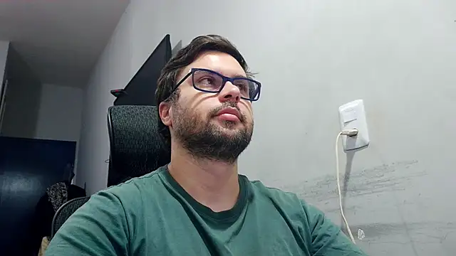 Snapshot of CasalManeiro25 chatting on October 29, 11:01 am CasalManeiro25 online show from October 29, 11:01 am