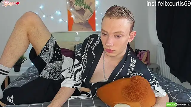 felixcurt69 online show from August 2, 8:13 am