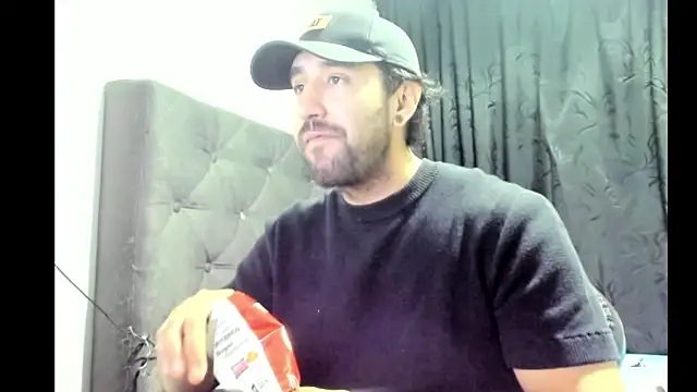 coolfriki online show from December 18, 1:33 am