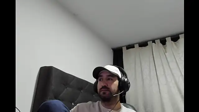 coolfriki online show from April 11, 5:34 am