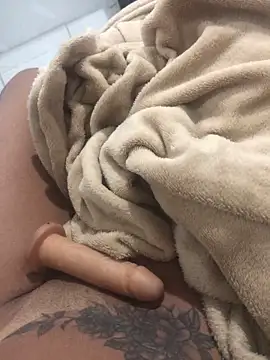 Snapshot of Milly96 chatting on October 10, 9:03 pm Milly96 online show from October 10, 9:03 pm