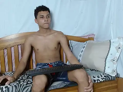 Snapshot of deivy_skinny01 chatting on November 20, 6:29 pm deivy skinny01 online show from November 20, 6:29 pm