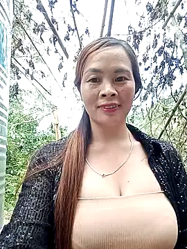 lucky774- online show from October 22, 7:30 am