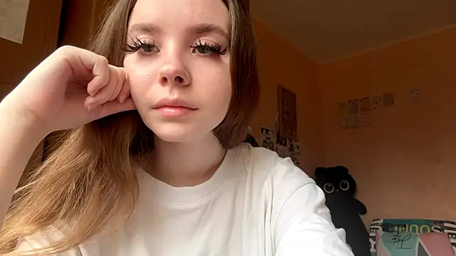 EhtelBiondi online show from November 25, 8:14 am