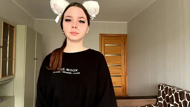EhtelBiondi online show from May 15, 9:16 am