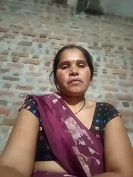 Snapshot of Nm_sanjna chatting on May 9, 3:39 pm Nm sanjna online show from May 9, 3:39 pm