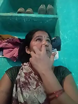 Snapshot of Nm_sanjna chatting on May 18, 1:45 am Nm sanjna online show from May 18, 1:45 am