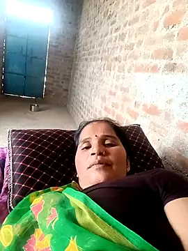 Snapshot of Nm_sanjna chatting on June 9, 3:40 am Nm sanjna online show from June 9, 3:40 am