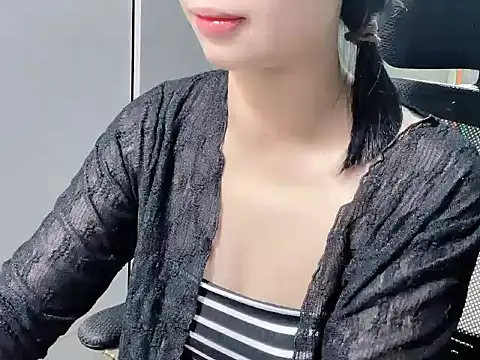 Snapshot of Hellen039 chatting on October 10, 2:21 am Hellen039 online show from October 10, 2:21 am