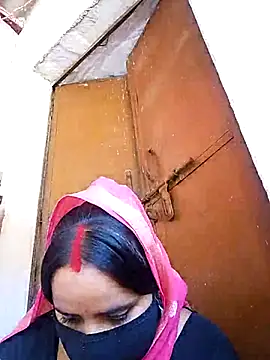 Snapshot of Cr_sonam chatting on April 22, 5:21 am Cr sonam online show from April 22, 5:21 am