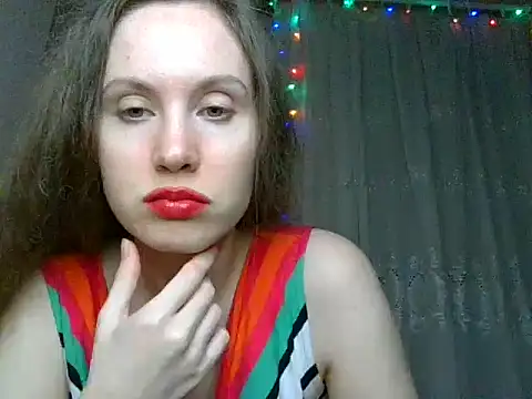 Snapshot of Lynirina chatting on May 25, 11:11 pm Lynirina online show from May 25, 11:11 pm