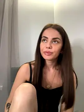 Snapshot of Bella-Flower chatting on October 30, 4:41 pm Bella-Flower online show from October 30, 4:41 pm