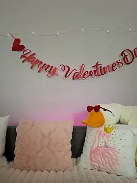 Evarey  online show from February 15, 6:32 am