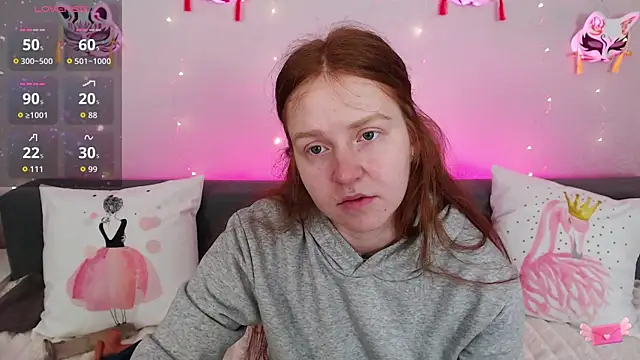 Snapshot of Evarey_ chatting on May 14, 5:03 am Evarey online show from May 14, 5:03 am