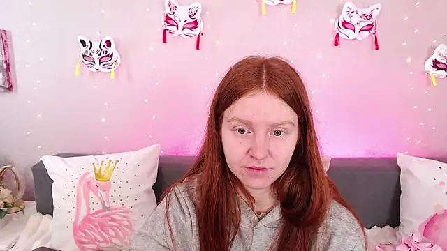 Snapshot of Evarey_ chatting on May 15, 4:19 am Evarey online show from May 15, 4:19 am