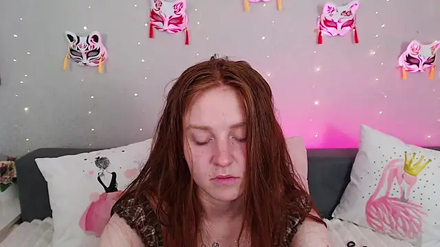 Snapshot of Evarey_ chatting on June 25, 5:12 am Evarey online show from June 25, 5:12 am