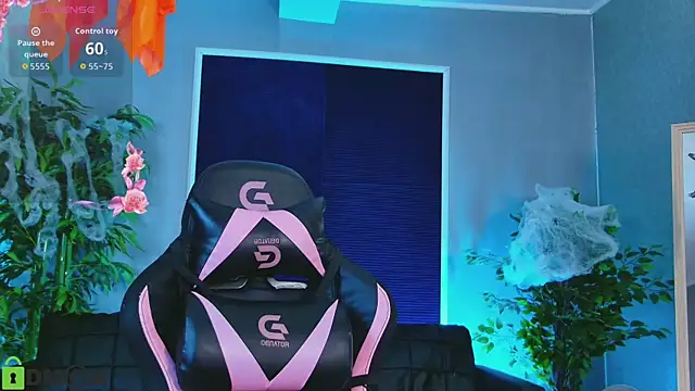 Snapshot of KaiaPearl chatting on October 31, 4:35 am KaiaPearl online show from October 31, 4:35 am