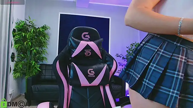 Snapshot of KaiaPearl chatting on November 19, 4:12 am KaiaPearl online show from November 19, 4:12 am