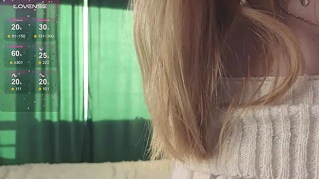  LucyStars  online show from April 4, 11:18 am