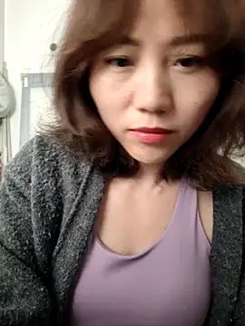 nini10052025 online show from March 8, 1:36 am