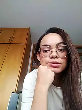 Snapshot of Mia_469 chatting on October 8, 8:50 pm Mia 469 online show from October 8, 8:50 pm