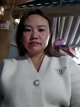 Snapshot of pi-pi-00 chatting on December 14, 1:11 am pi-pi-00 online show from December 14, 1:11 am