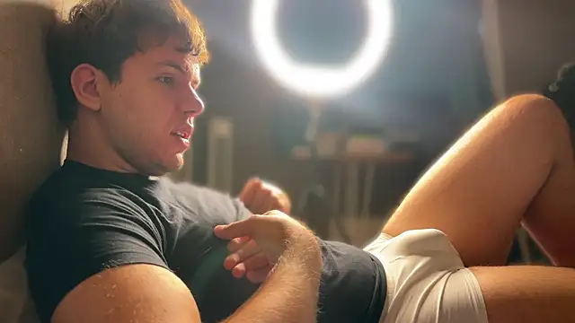 Snapshot of mynameischris chatting on October 7, 8:33 am mynameischris online show from October 7, 8:33 am