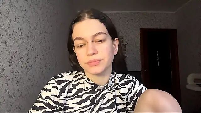 Wallazar cute online show from October 21, 1:12 pm