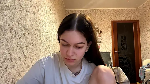 Wallazar cute online show from October 24, 1:40 pm