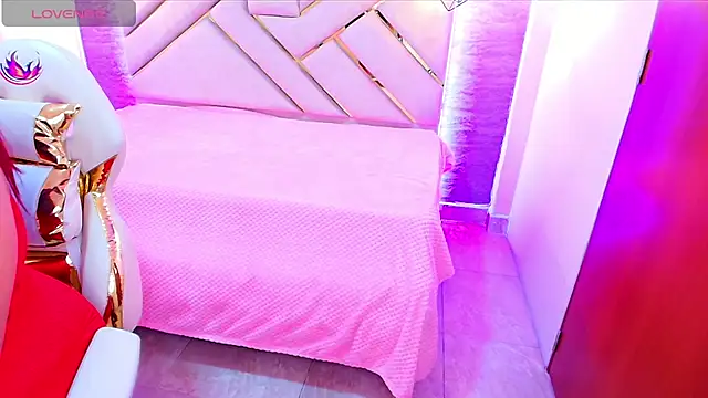 Snapshot of Addyy_02 chatting on October 10, 11:31 am Addyy 02 online show from October 10, 11:31 am