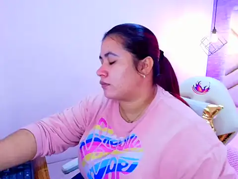 Snapshot of Addyy_02 chatting on October 12, 11:42 am Addyy 02 online show from October 12, 11:42 am