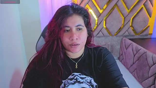 Snapshot of Addyy_02 chatting on December 3, 2:19 am Addyy 02 online show from December 3, 2:19 am