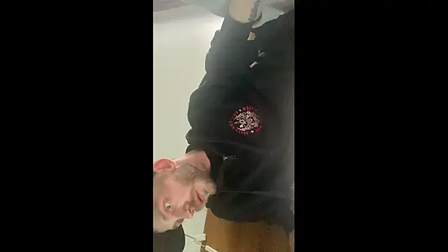 MolleDolle online show from October 7, 9:06 am