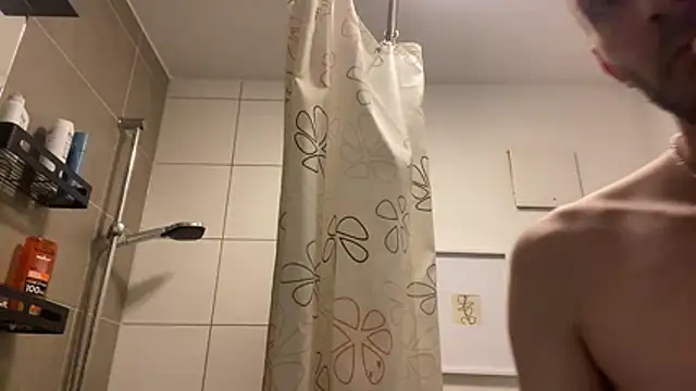 MolleDolle online show from June 11, 3:54 pm