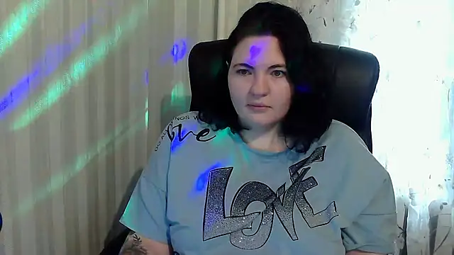 Snapshot of XLisaBlueXs_ chatting on October 18, 10:49 am XLisaBlueXs online show from October 18, 10:49 am