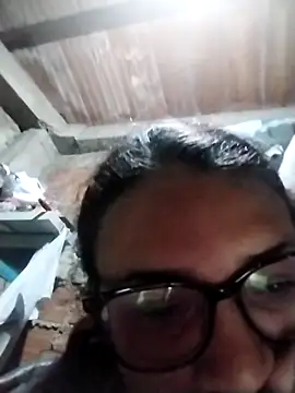 Snapshot of danita912 chatting on October 18, 2:03 am danita912 online show from October 18, 2:03 am