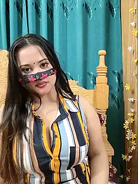 Beauty Queen Soniya online show from April 13, 9:31 pm