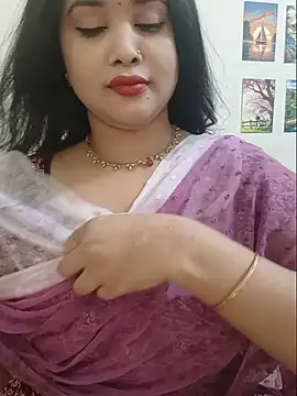 Snapshot of Beauty_Queen_Soniya chatting on July 27, 4:52 am Beauty Queen Soniya online show from July 27, 4:52 am