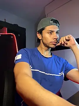 Snapshot of ErosDominant chatting on October 19, 11:27 pm ErosDominant online show from October 19, 11:27 pm