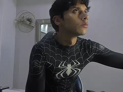 Snapshot of ErosDominant chatting on October 31, 6:14 am ErosDominant online show from October 31, 6:14 am