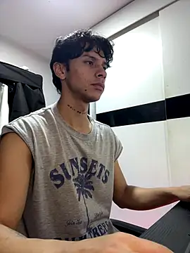 Snapshot of ErosDominant chatting on November 27, 2:02 am ErosDominant online show from November 27, 2:02 am