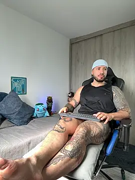 Dave-Max01 online show from November 16, 2:22 pm