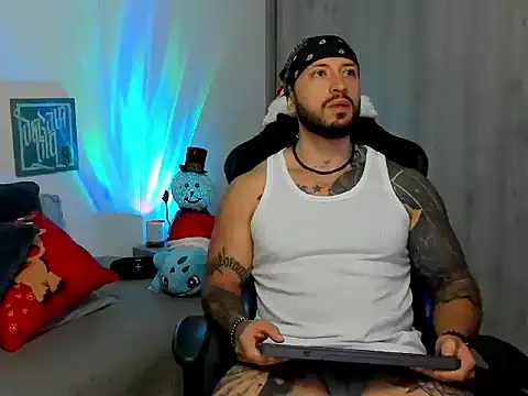 Dave-Max01 online show from December 3, 10:02 am