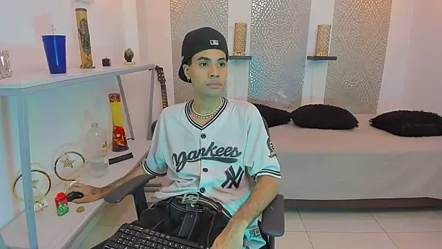 JacobBlackwell  online show from November 14, 12:20 am