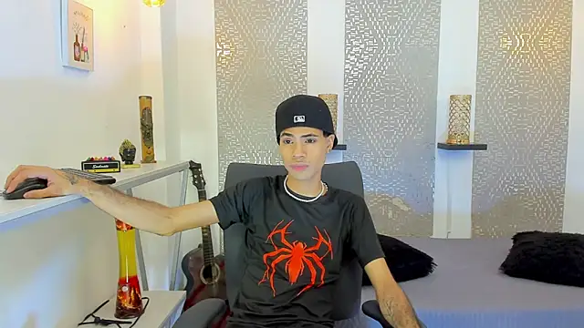 JacobBlackwell  online show from December 21, 7:32 pm